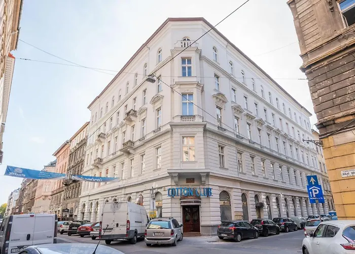 Milano Design Apartment City Center With Ac