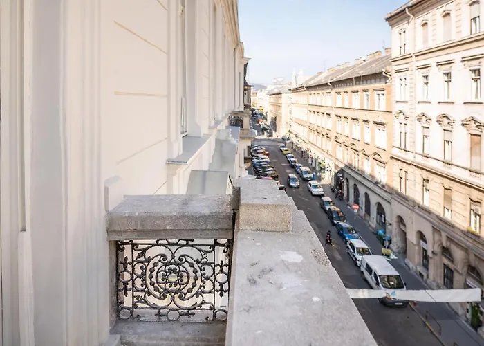 Milano Design Apartment City Center With Ac